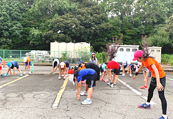 2日目の朝は準備体操から！