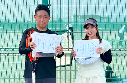 ミックスダブルス優勝〈玉木 佑昌さん(左)・玉木 泉さん(右)〉