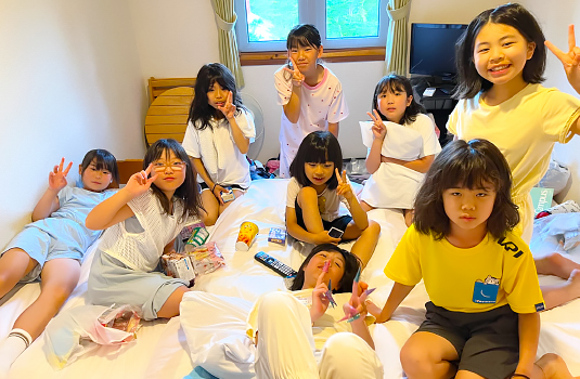 女子会中失礼します・・・全員仲良くなったね♪