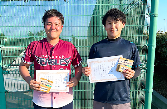 準優勝の〈左〉吉濱 亨一さん〈右〉中山 僚さん