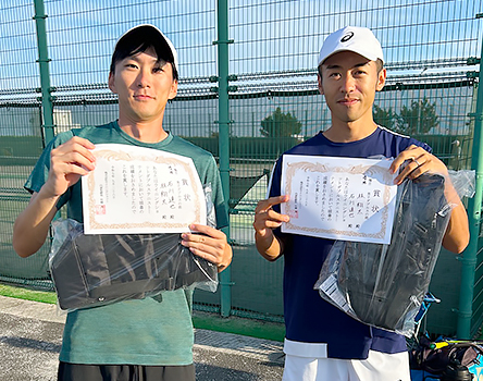 男子ダブルス優勝〈石川 達也さん(左)・林 翔太さん(右)〉
