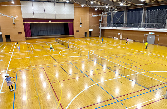 2日目は雨なので体育館で練習です。室内でもしっかりと練習できました。